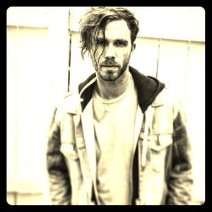 Meet your Posher, Jason